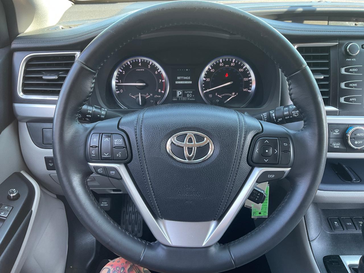 Toyota Highlander LE AWD V6 2015