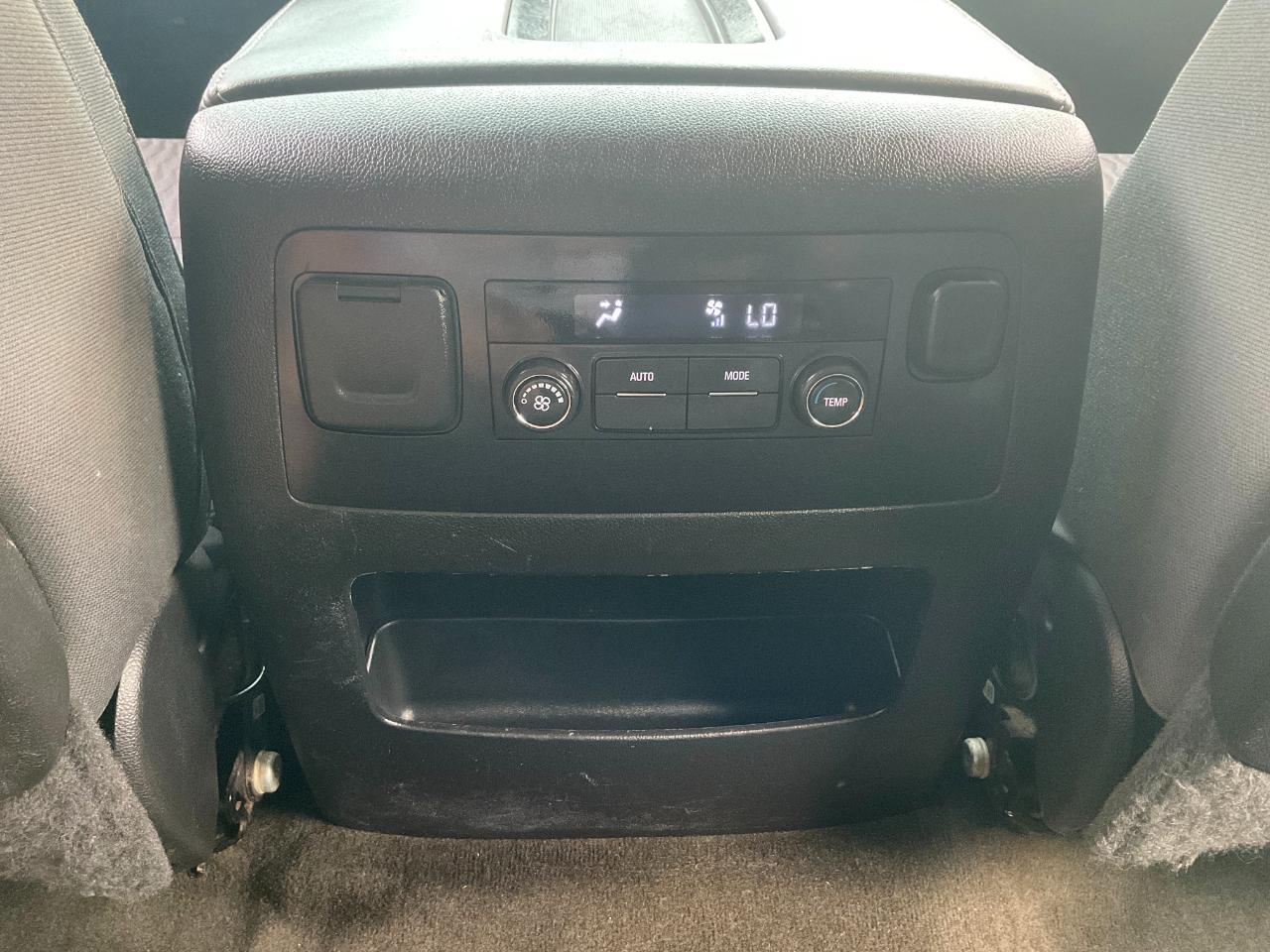 Chevrolet Tahoe LS 4WD 2015