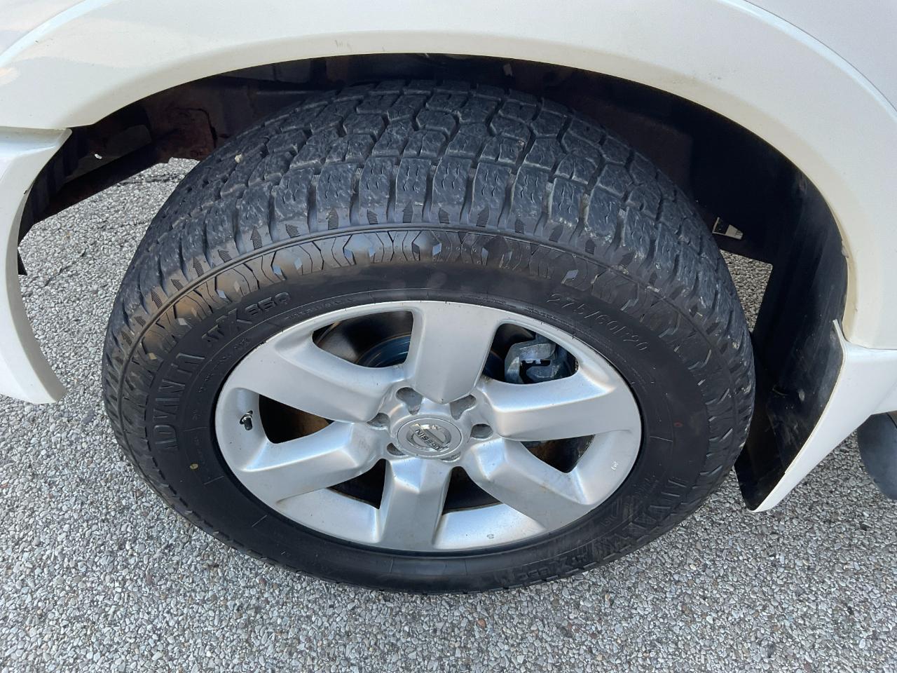 Nissan Titan S Crew Cab 4WD 2011