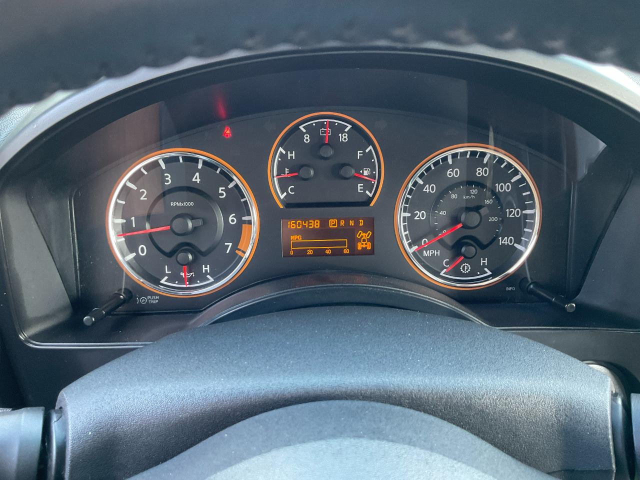 Nissan Titan S Crew Cab 4WD 2011
