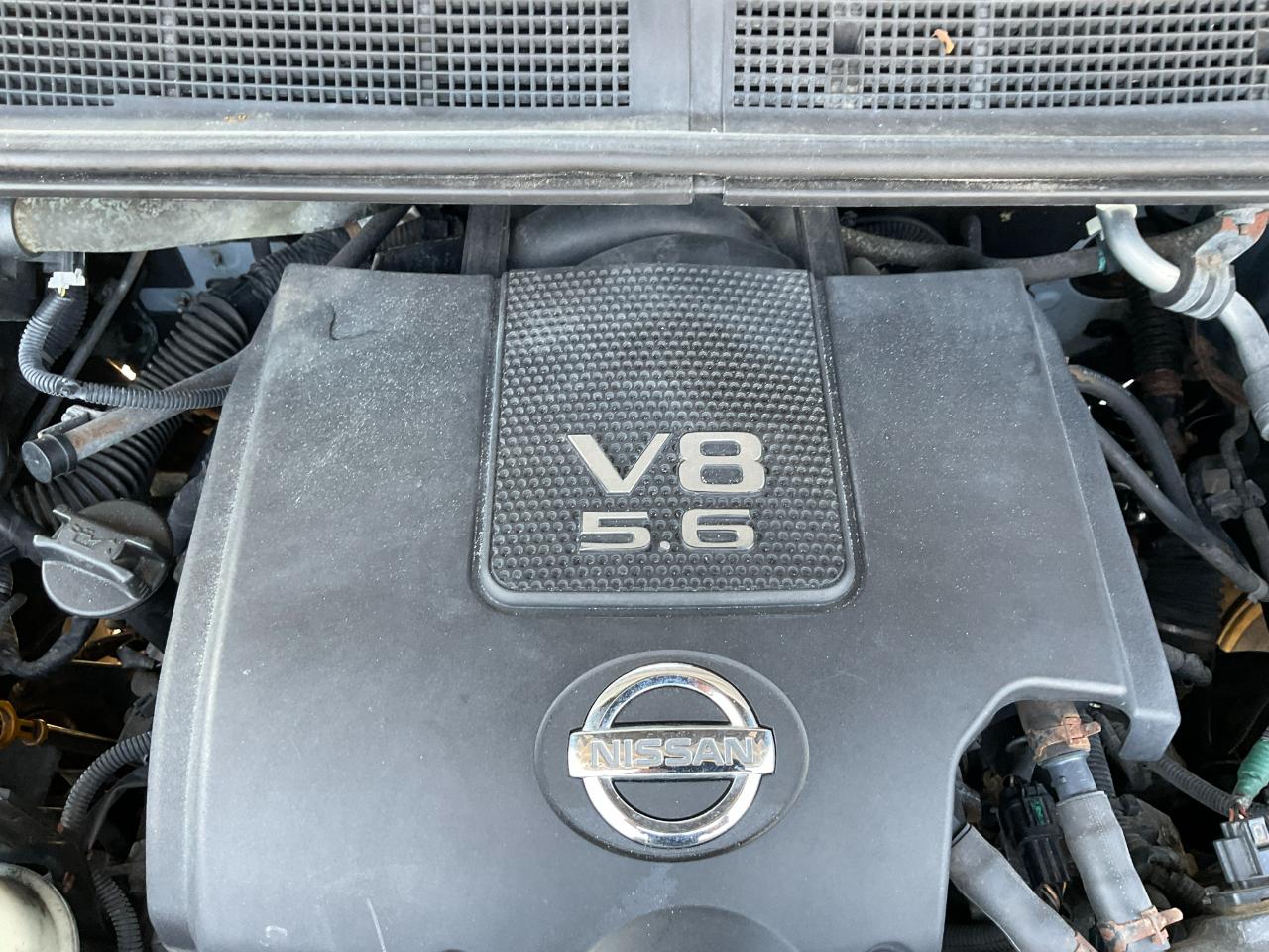 Nissan Titan S Crew Cab 4WD 2011