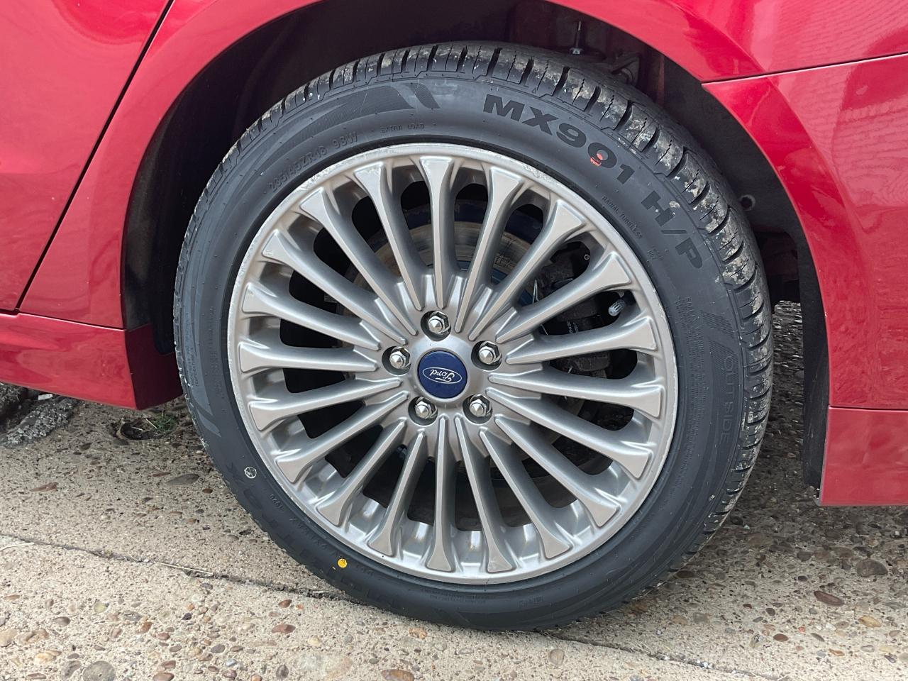 Ford Fusion Titanium AWD 2013