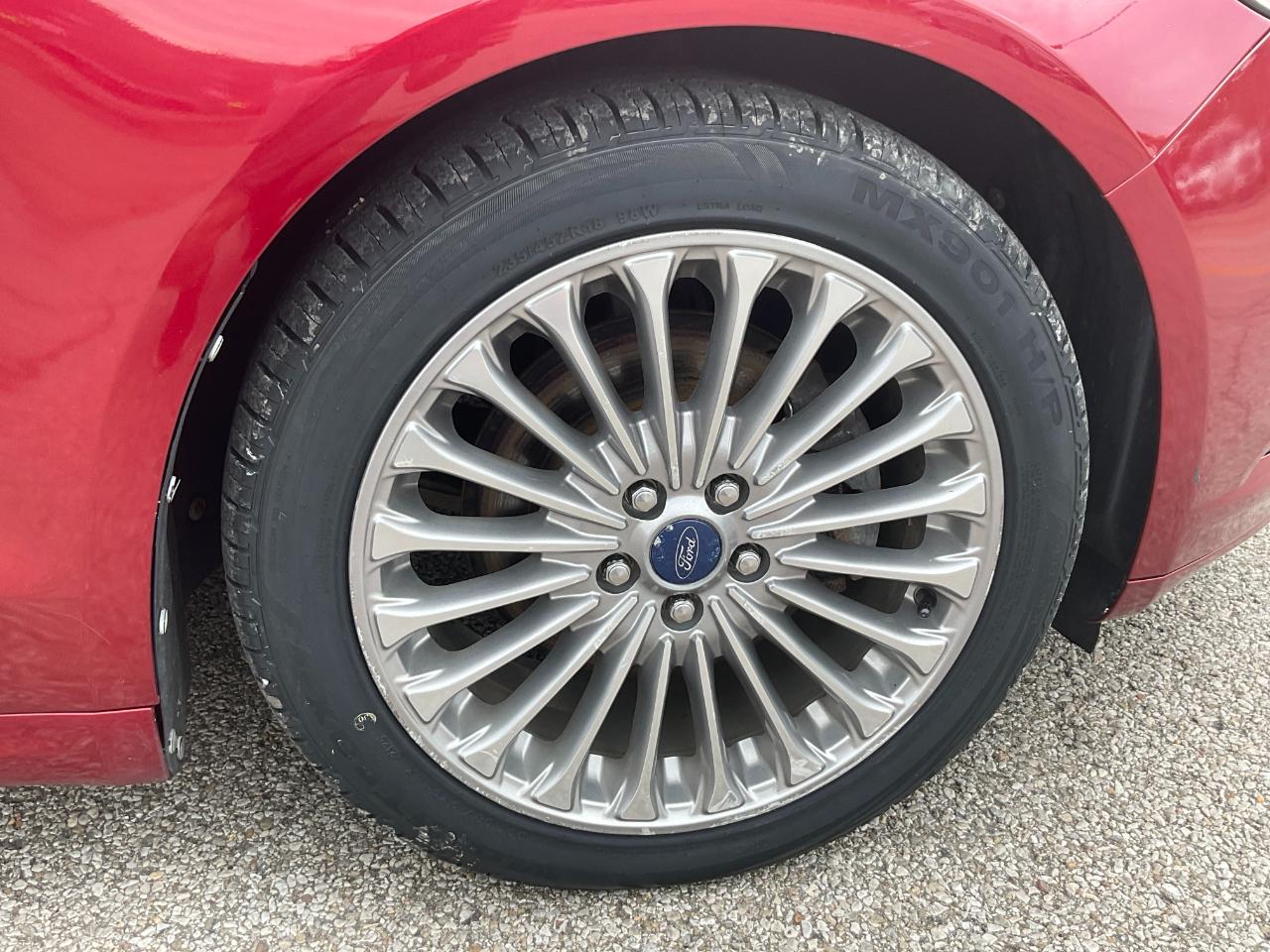 Ford Fusion Titanium AWD 2013