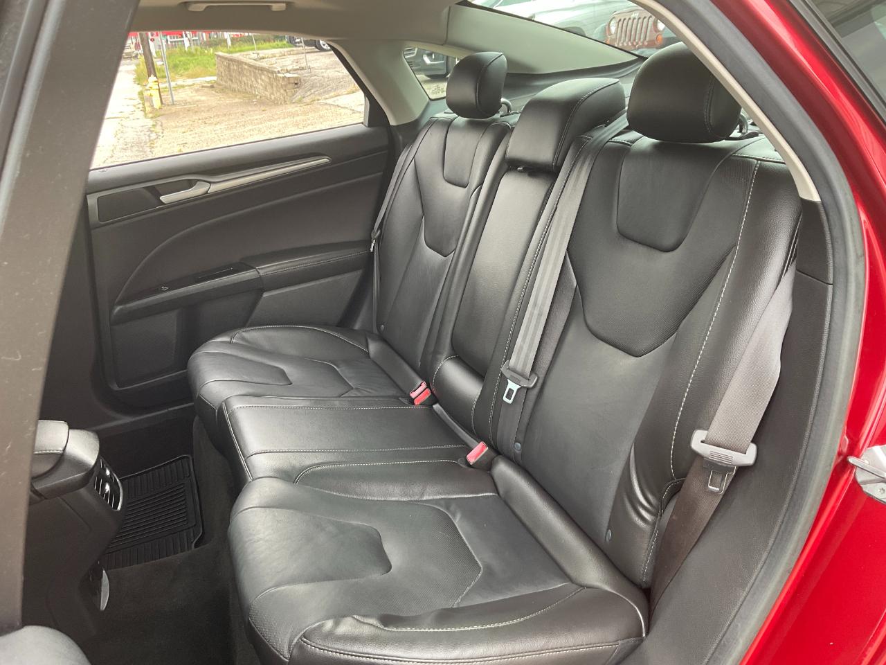 Ford Fusion Titanium AWD 2013