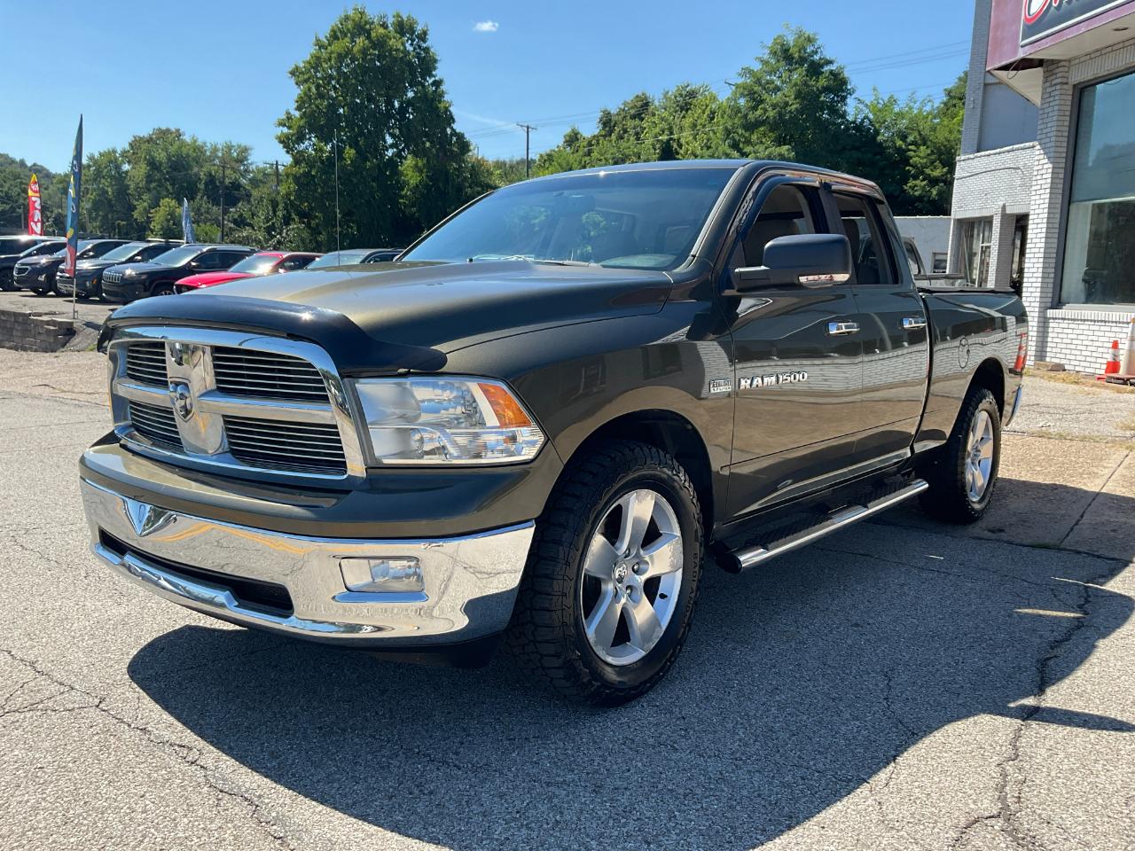 RAM 1500 SLT Quad Cab 4WD 2012
