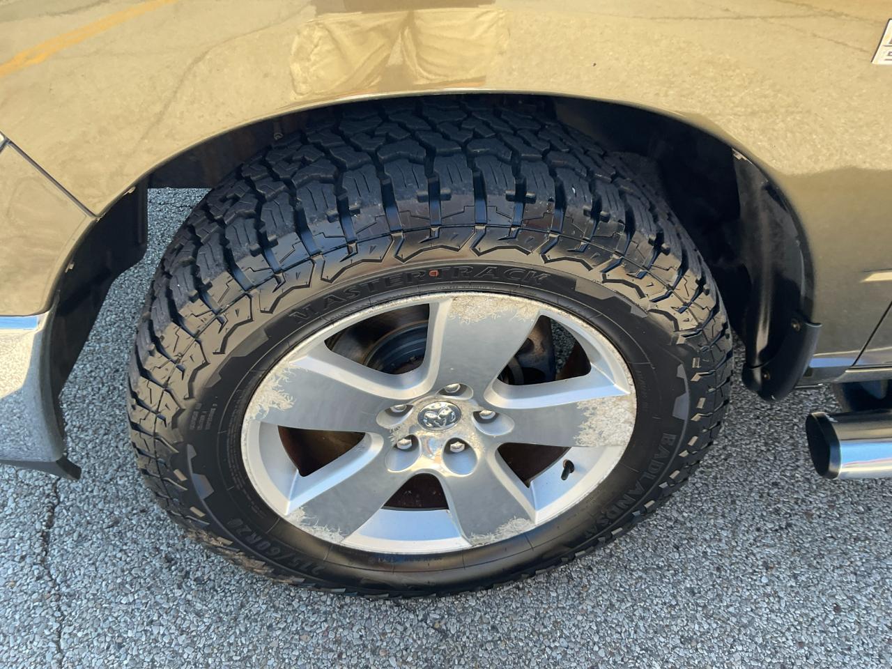 RAM 1500 SLT Quad Cab 4WD 2012