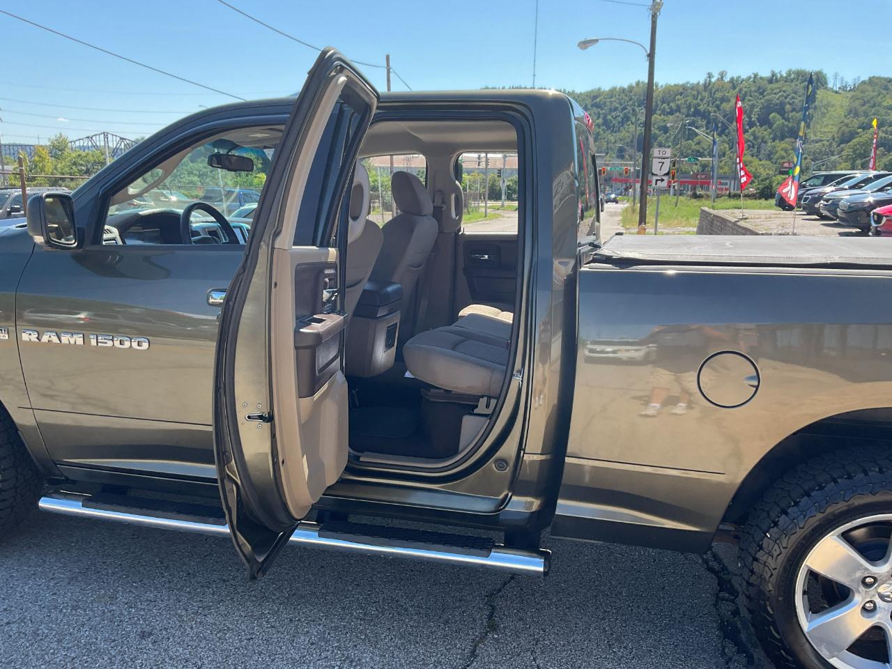 RAM 1500 SLT Quad Cab 4WD 2012
