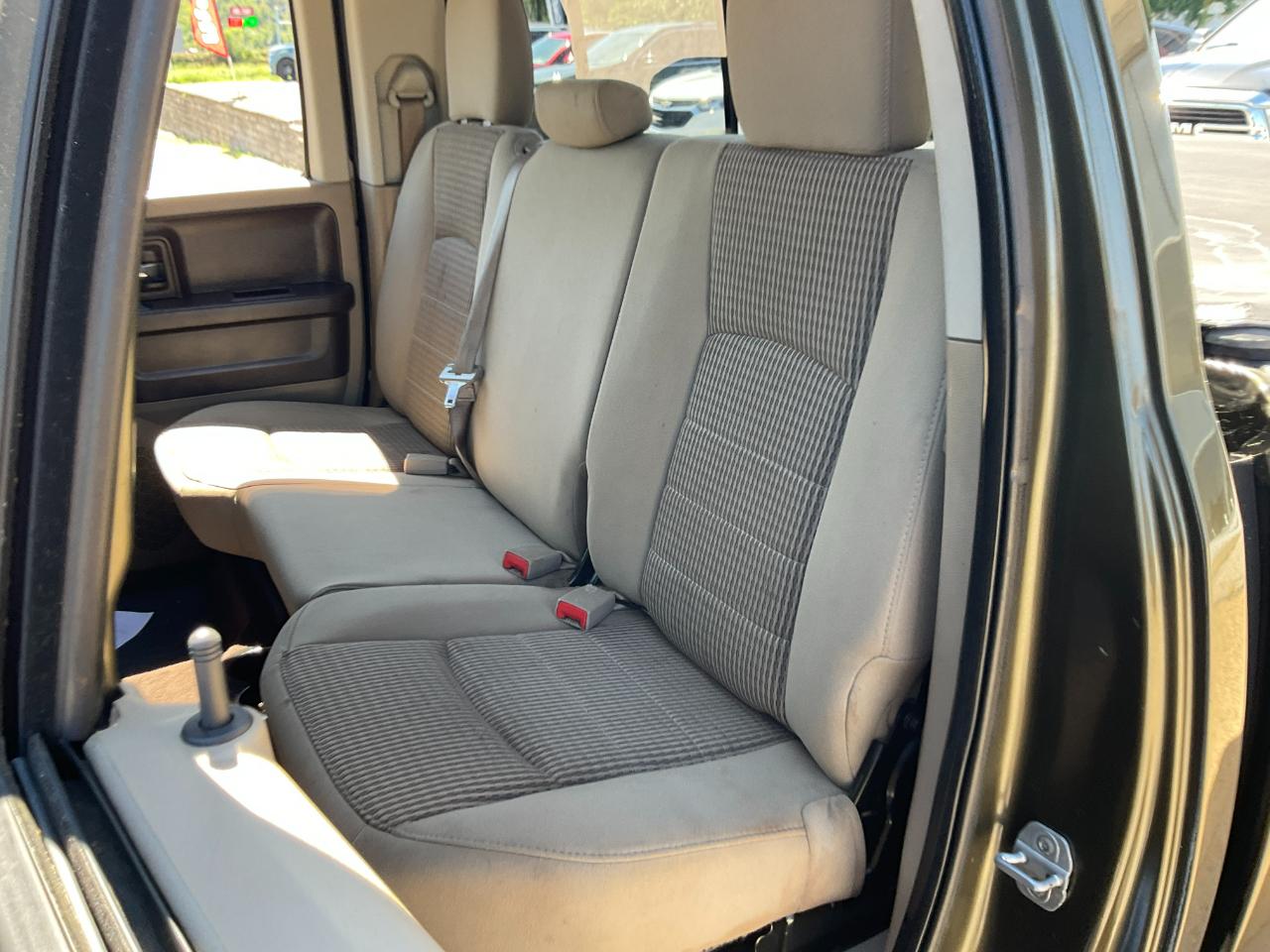 RAM 1500 SLT Quad Cab 4WD 2012