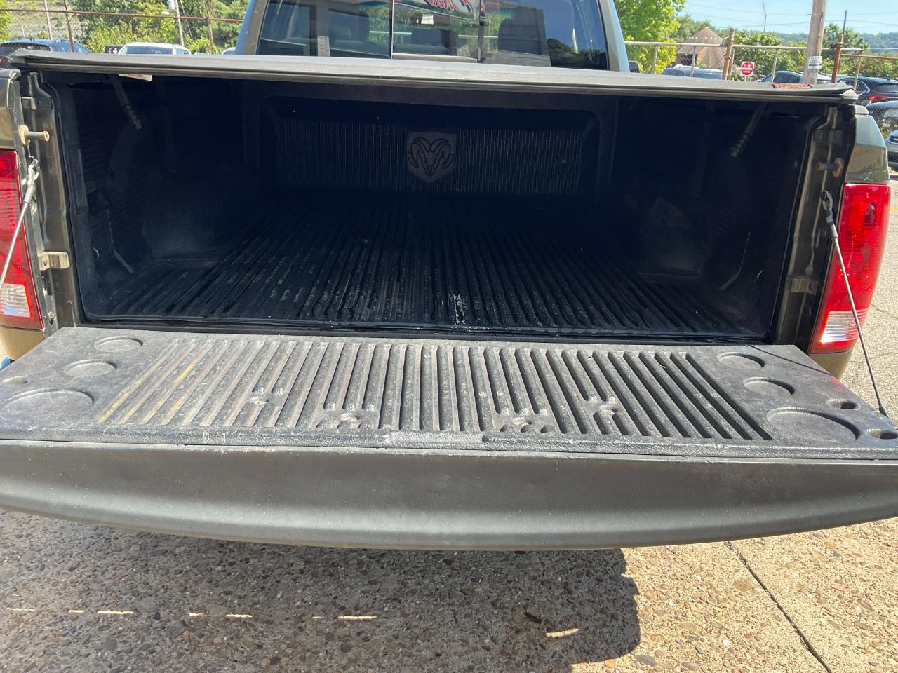 RAM 1500 SLT Quad Cab 4WD 2012