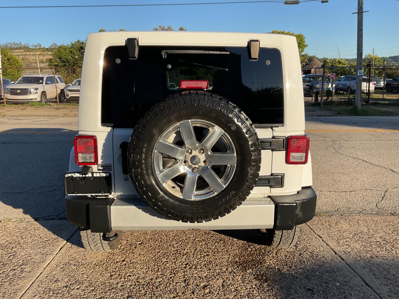 Jeep Wrangler Unlimited Sahara 4WD 2013