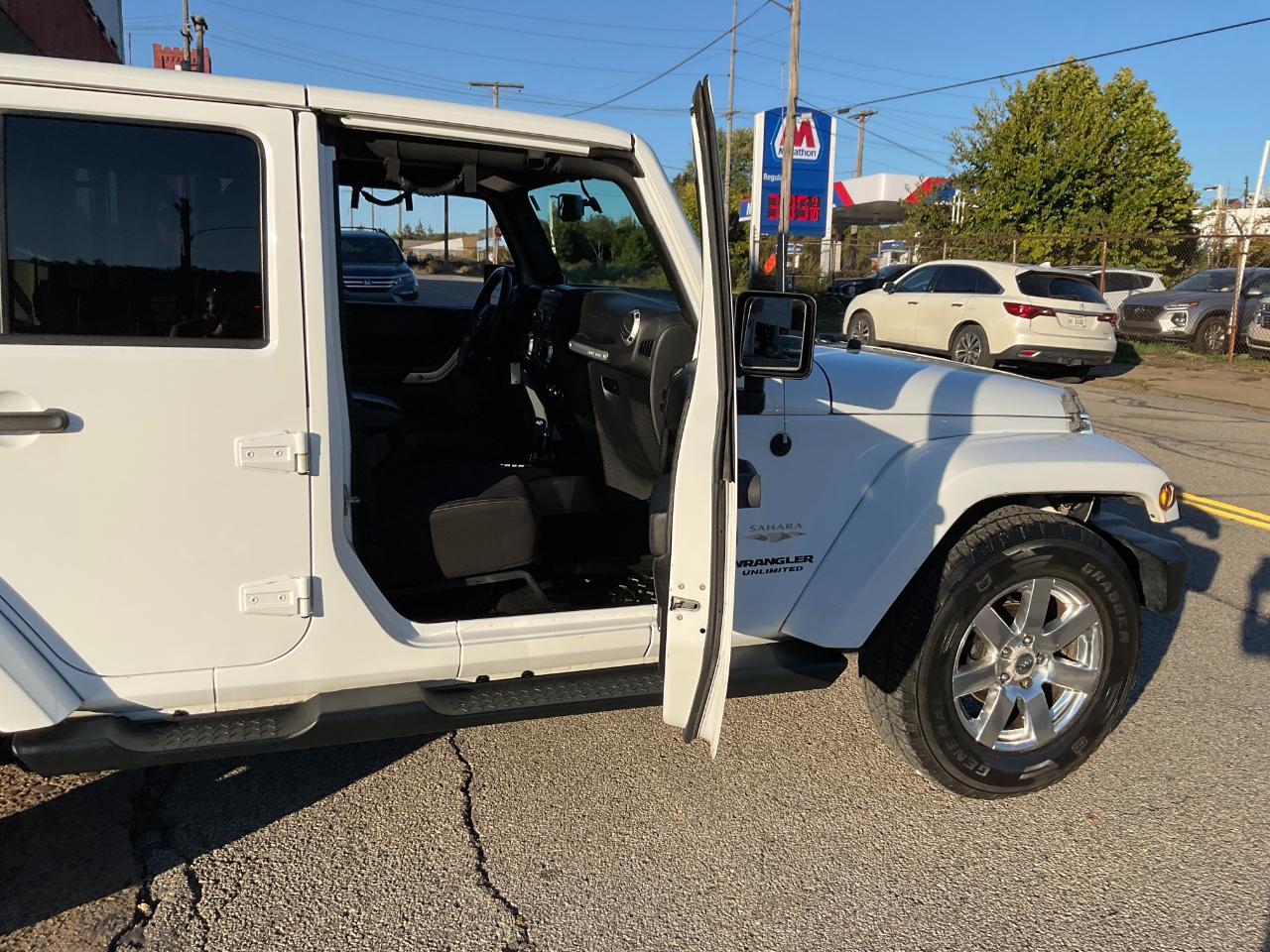 Jeep Wrangler Unlimited Sahara 4WD 2013