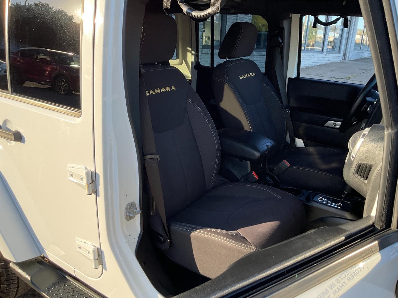 Jeep Wrangler Unlimited Sahara 4WD 2013