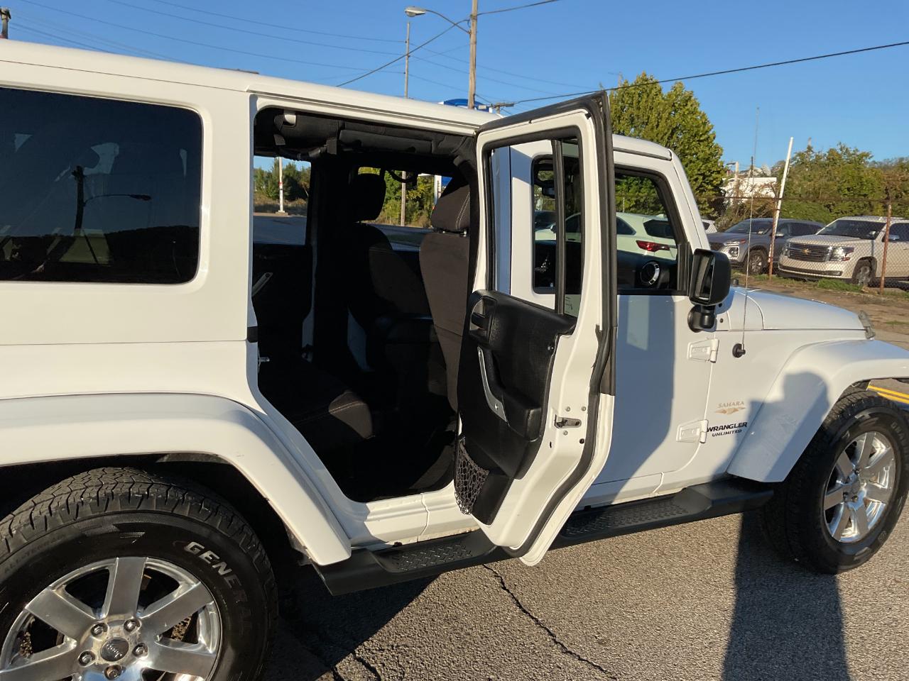 Jeep Wrangler Unlimited Sahara 4WD 2013