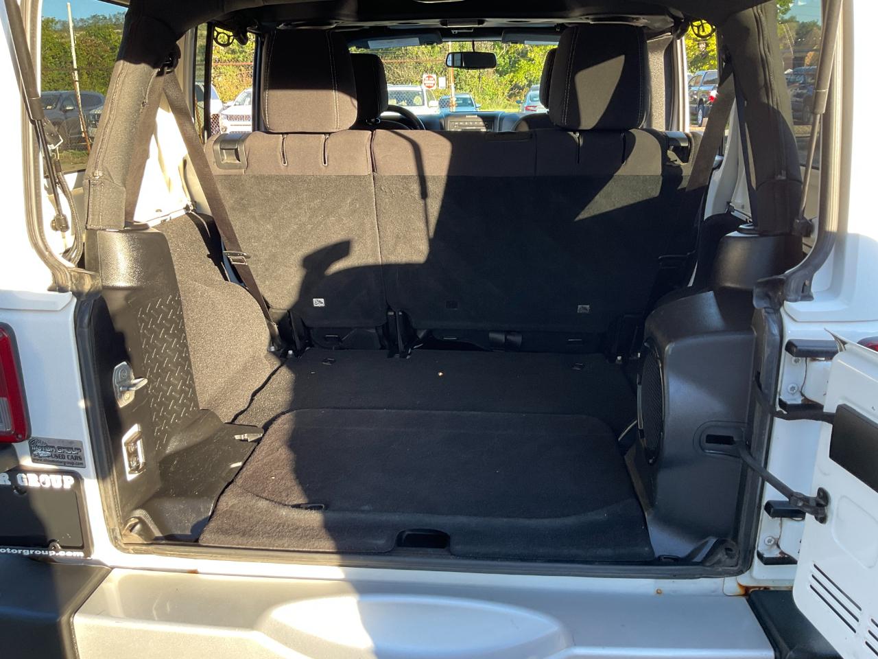 Jeep Wrangler Unlimited Sahara 4WD 2013