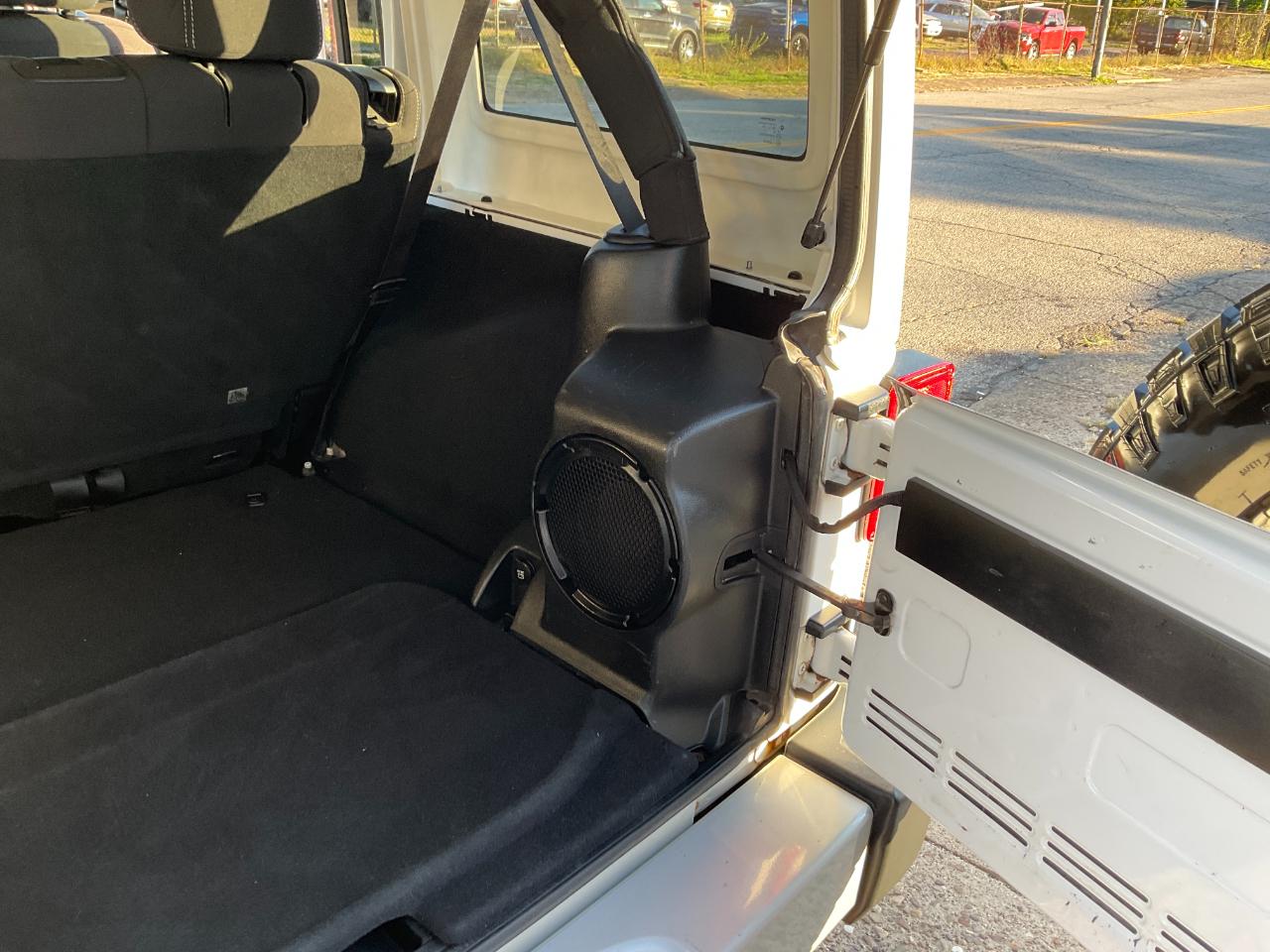 Jeep Wrangler Unlimited Sahara 4WD 2013