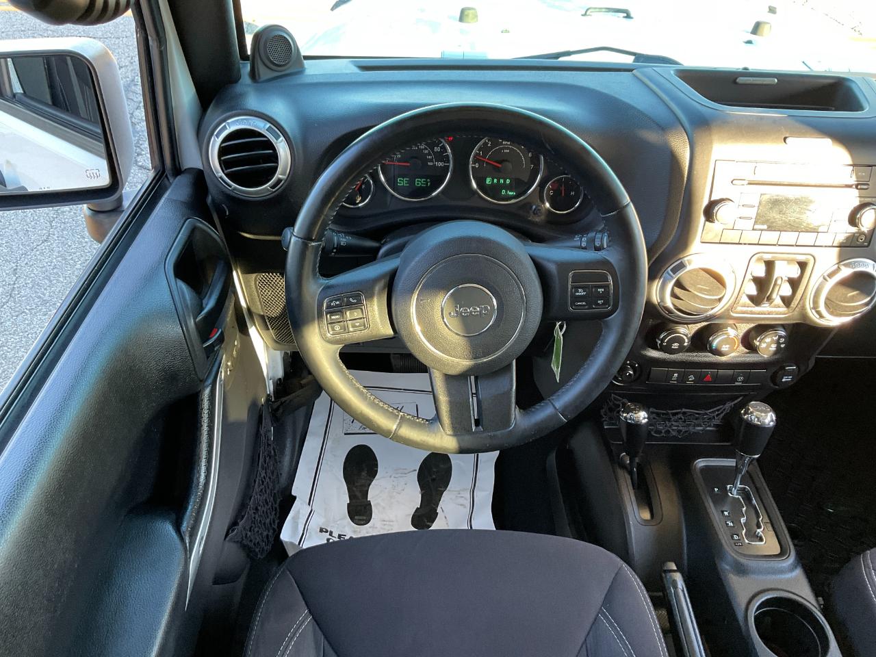 Jeep Wrangler Unlimited Sahara 4WD 2013