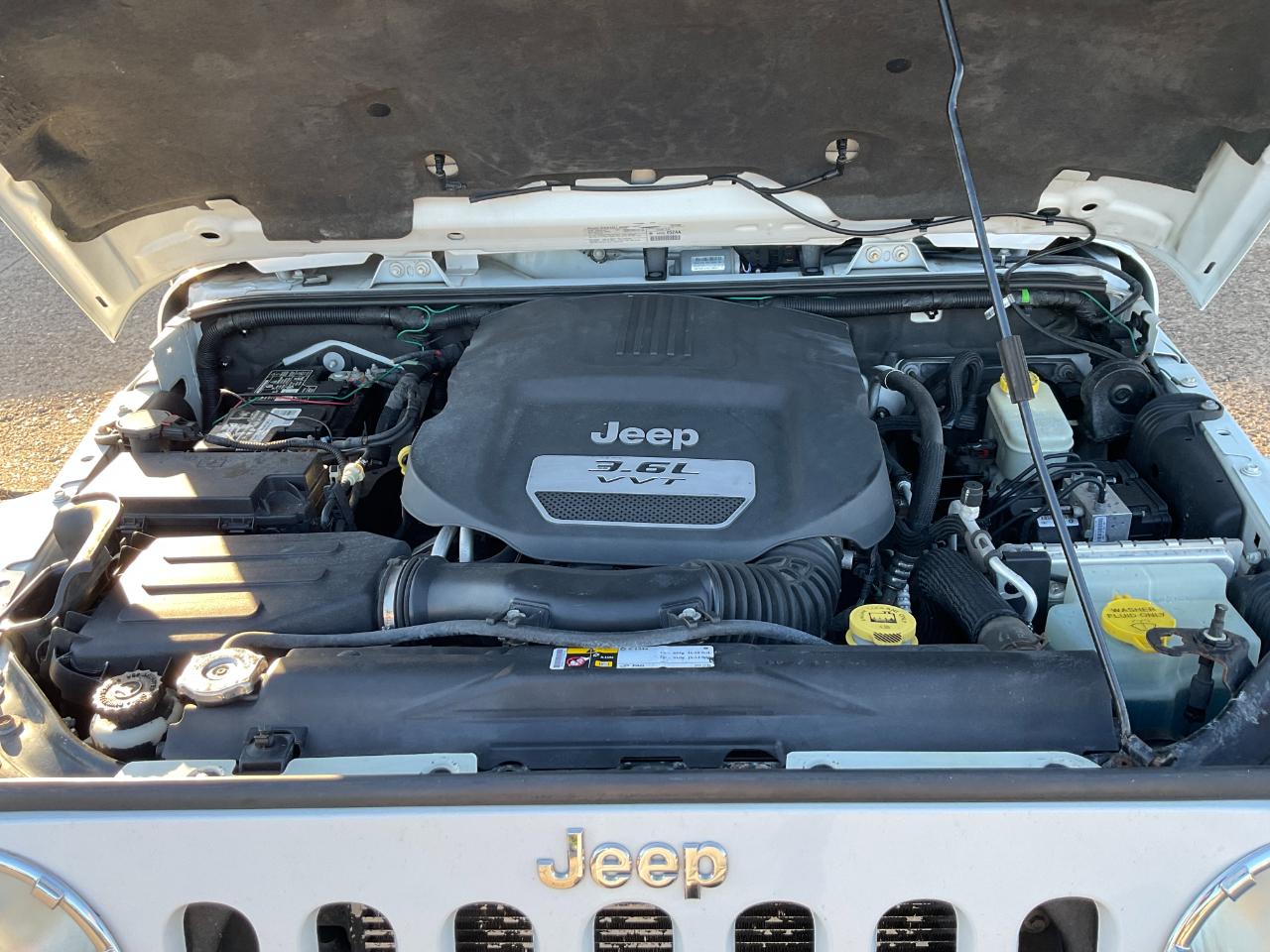 Jeep Wrangler Unlimited Sahara 4WD 2013