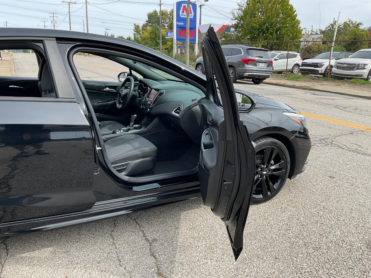 Chevrolet Cruze LT Auto Hatchback 2018