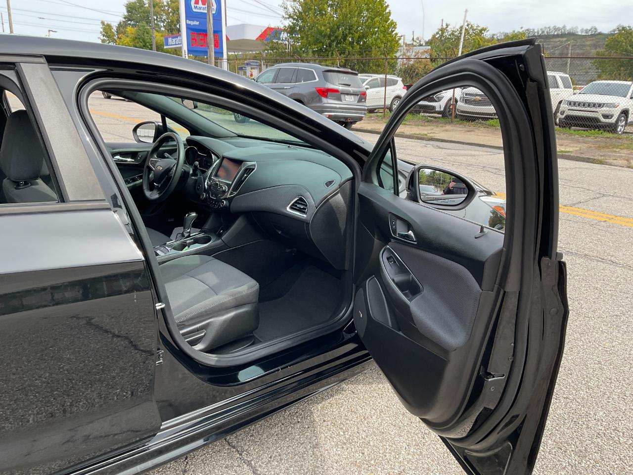 Chevrolet Cruze LT Auto Hatchback 2018