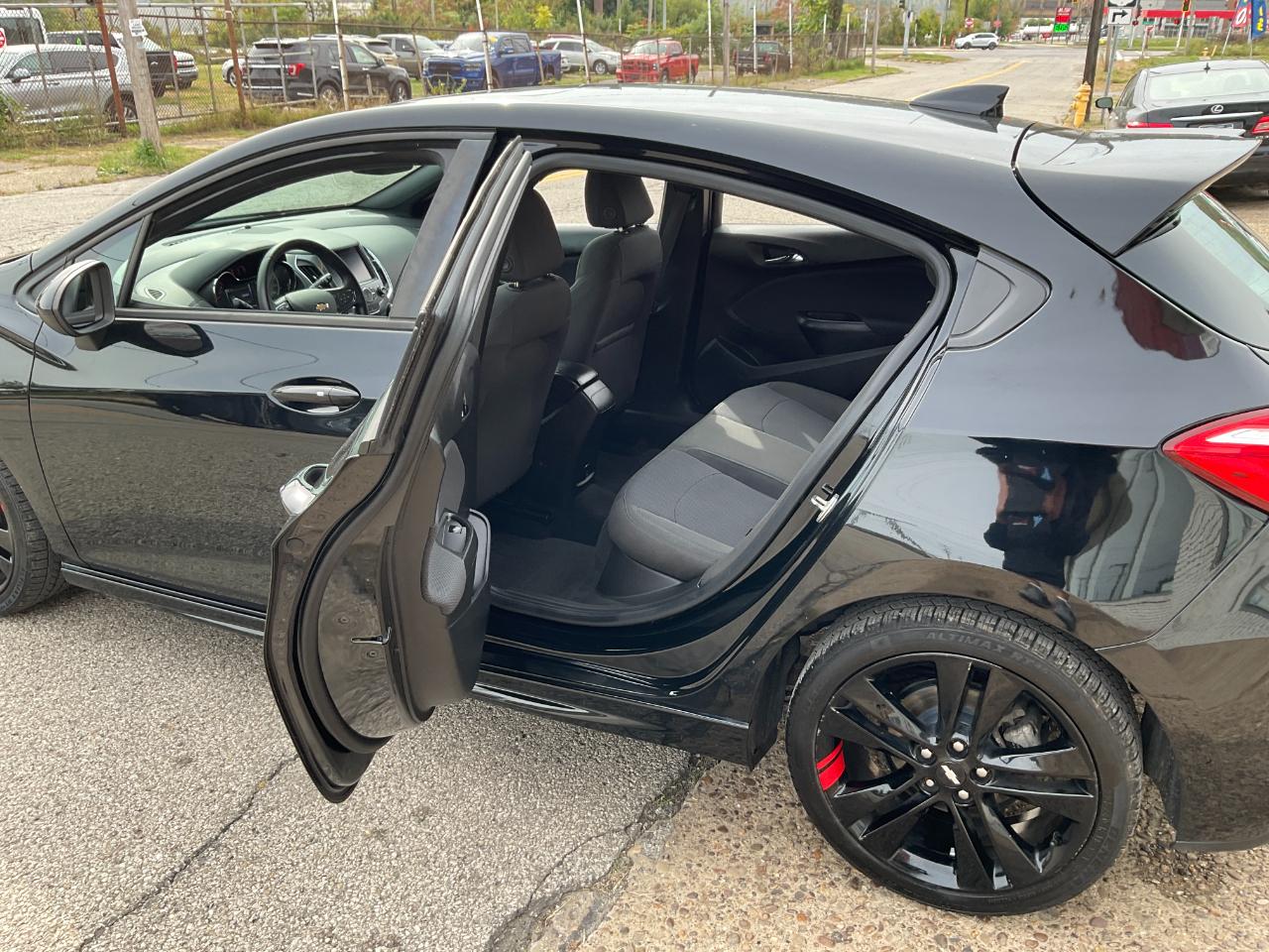 Chevrolet Cruze LT Auto Hatchback 2018