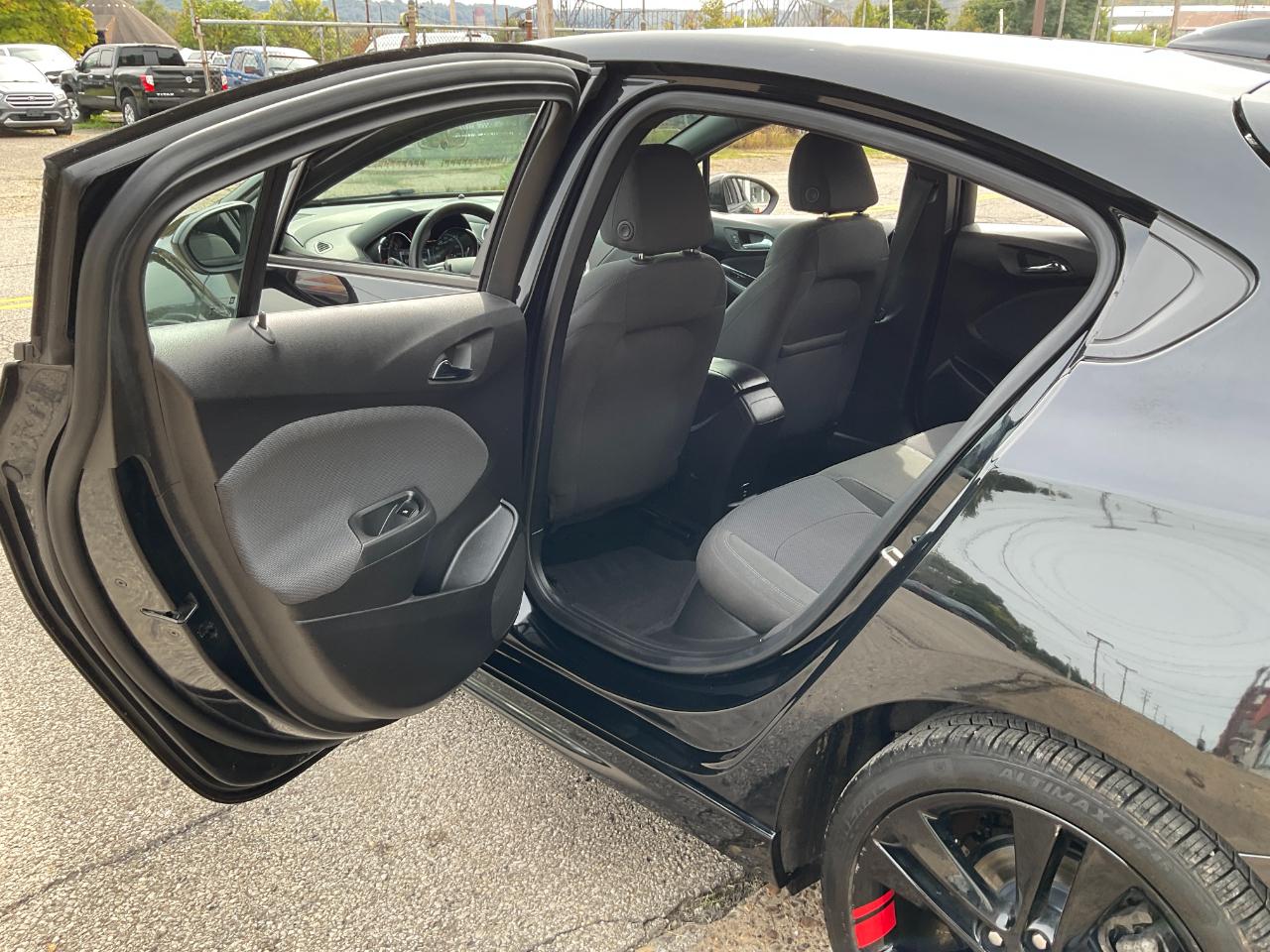 Chevrolet Cruze LT Auto Hatchback 2018