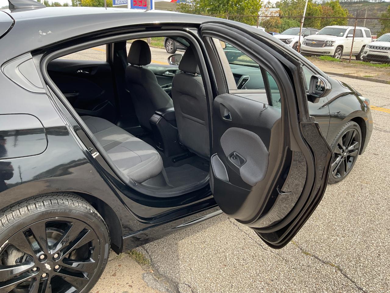 Chevrolet Cruze LT Auto Hatchback 2018