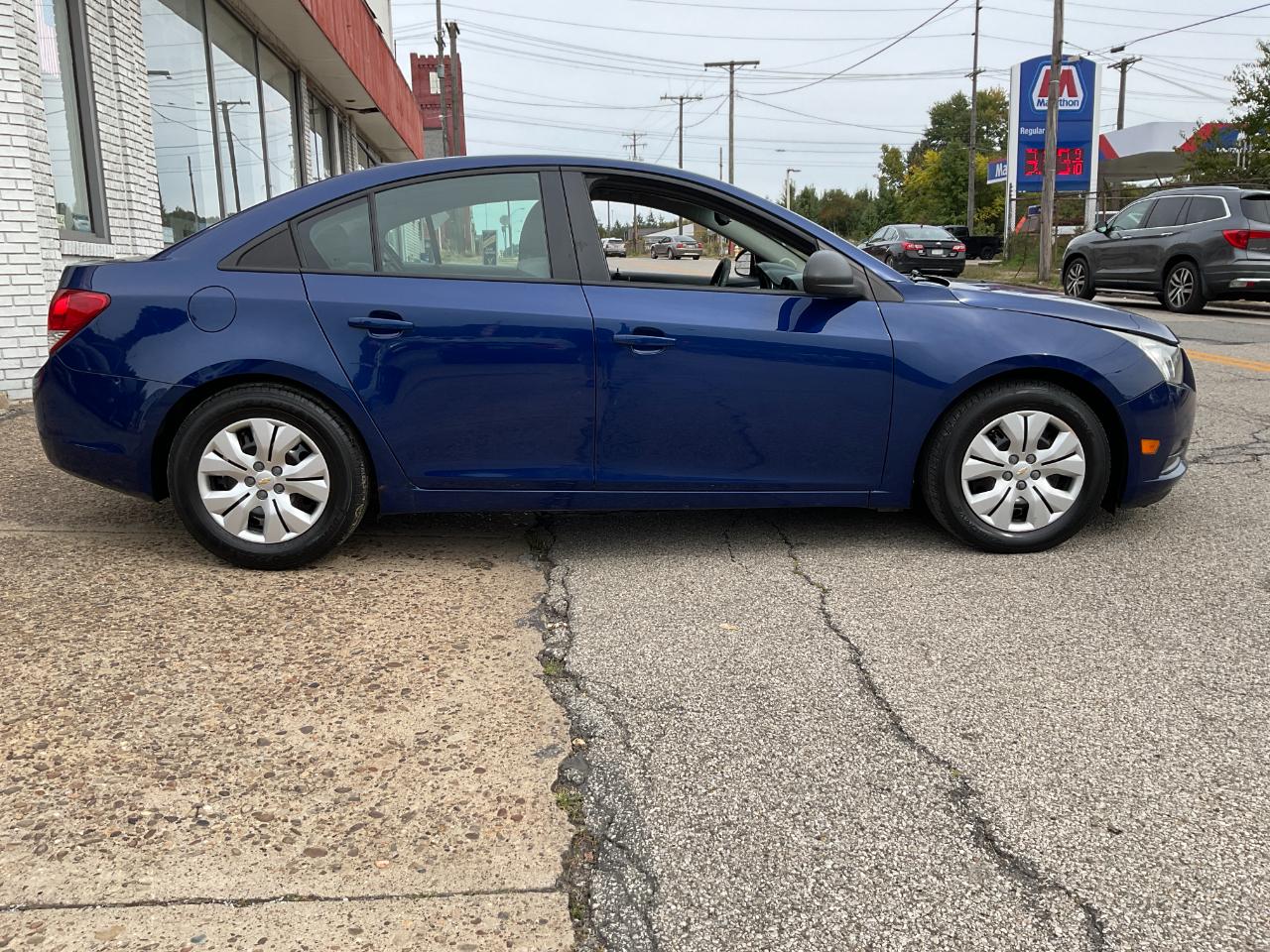 Chevrolet Cruze LS Auto 2013