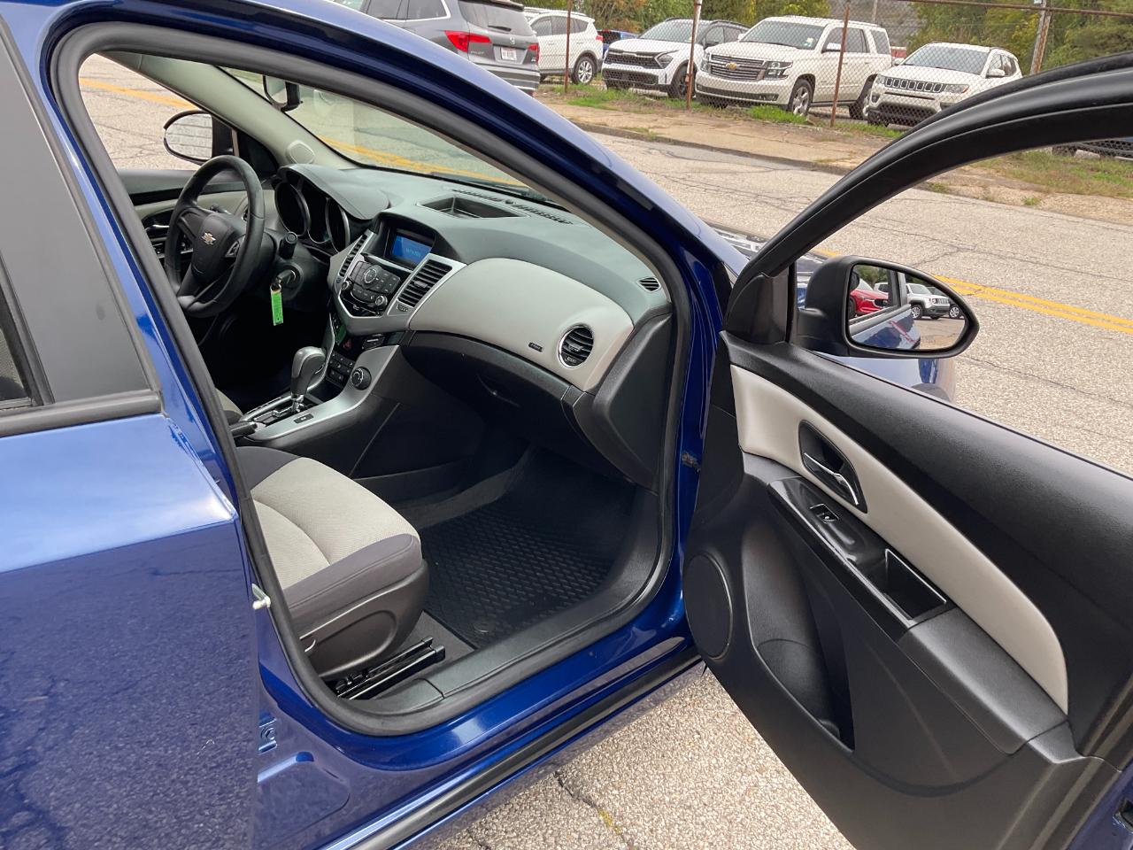 Chevrolet Cruze LS Auto 2013