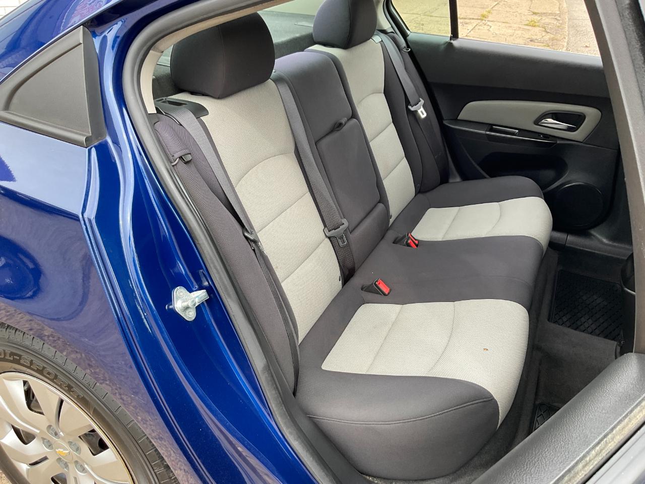 Chevrolet Cruze LS Auto 2013