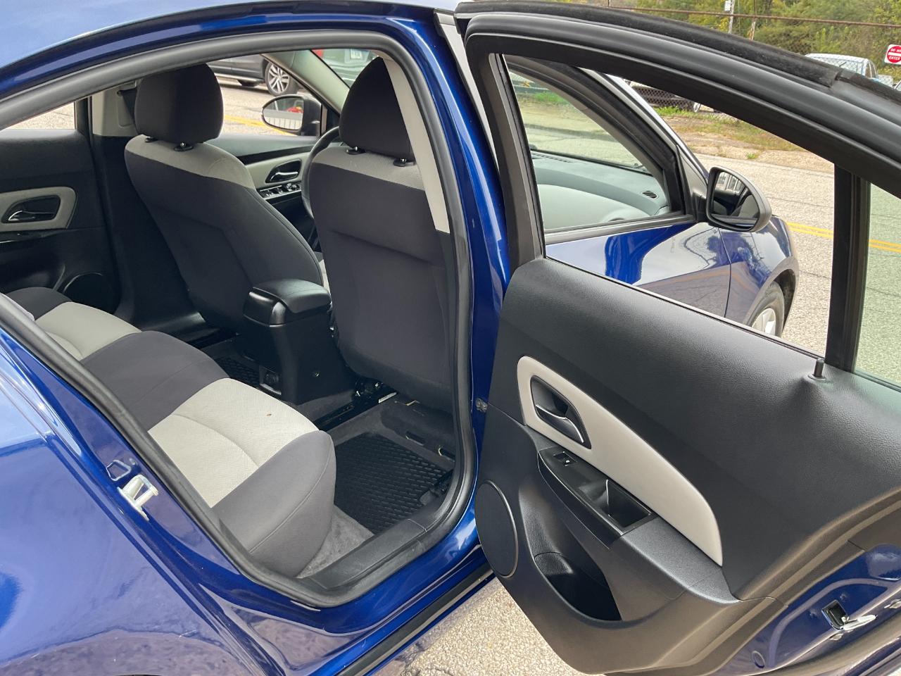 Chevrolet Cruze LS Auto 2013
