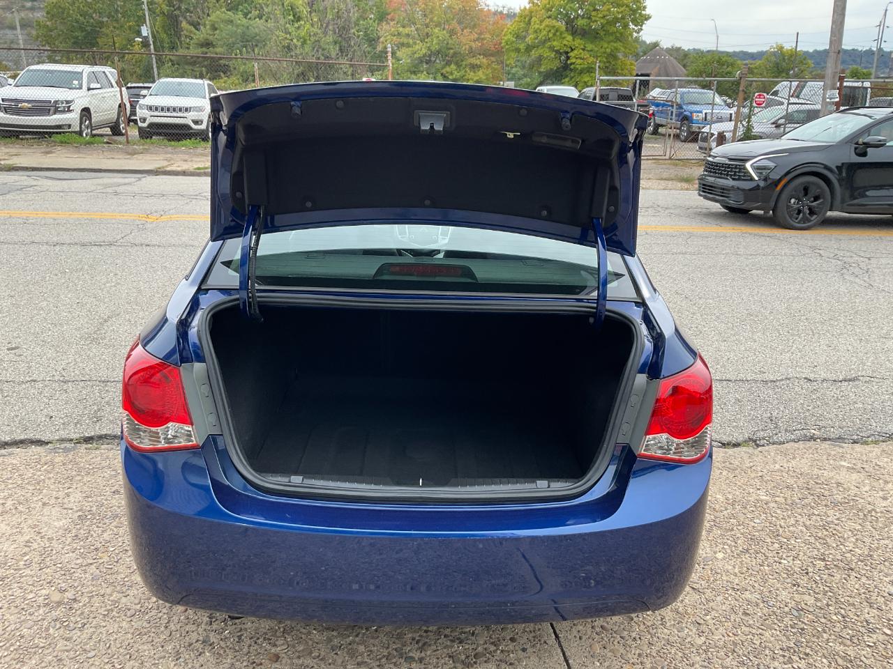 Chevrolet Cruze LS Auto 2013