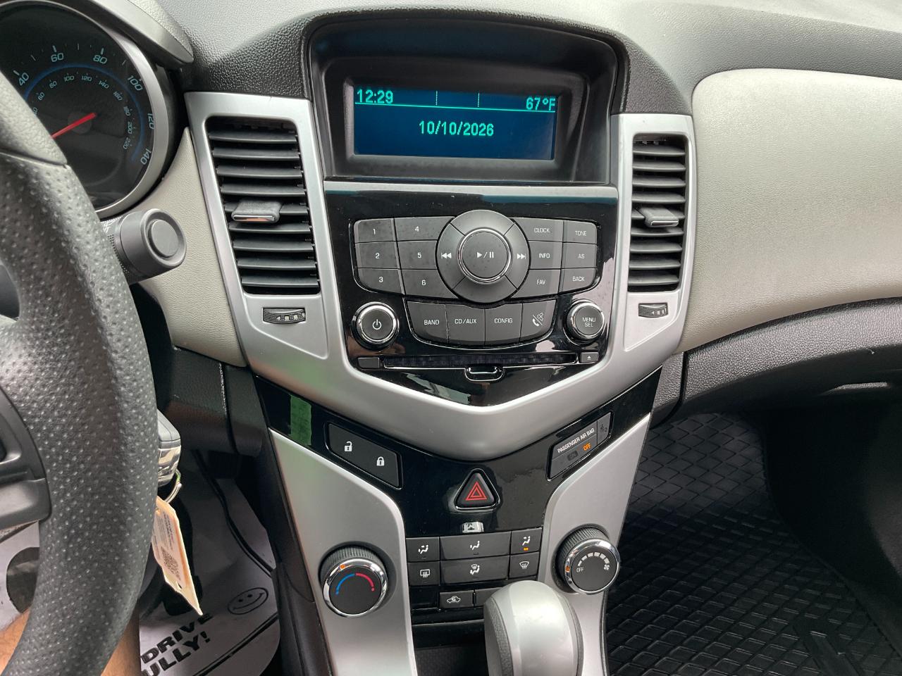 Chevrolet Cruze LS Auto 2013