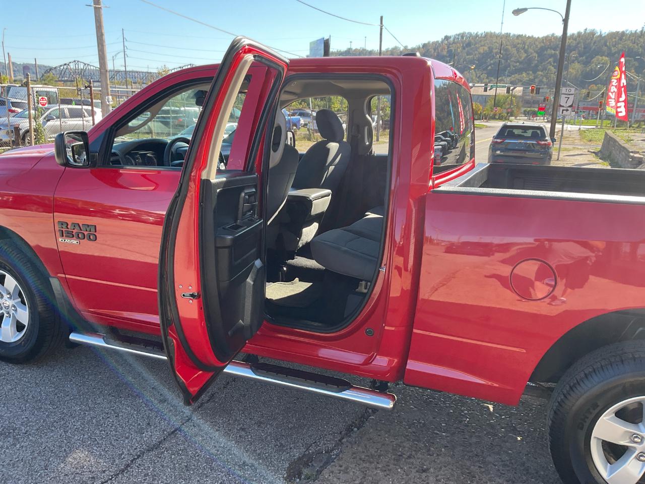 RAM 1500 Classic Tradesman Quad Cab 4WD 2019