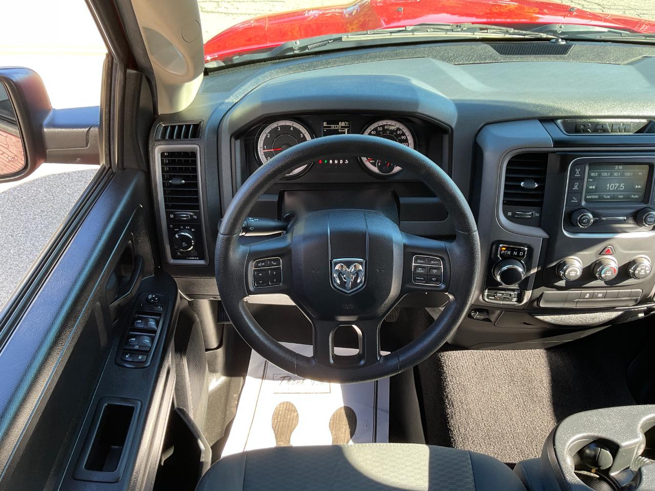RAM 1500 Classic Tradesman Quad Cab 4WD 2019
