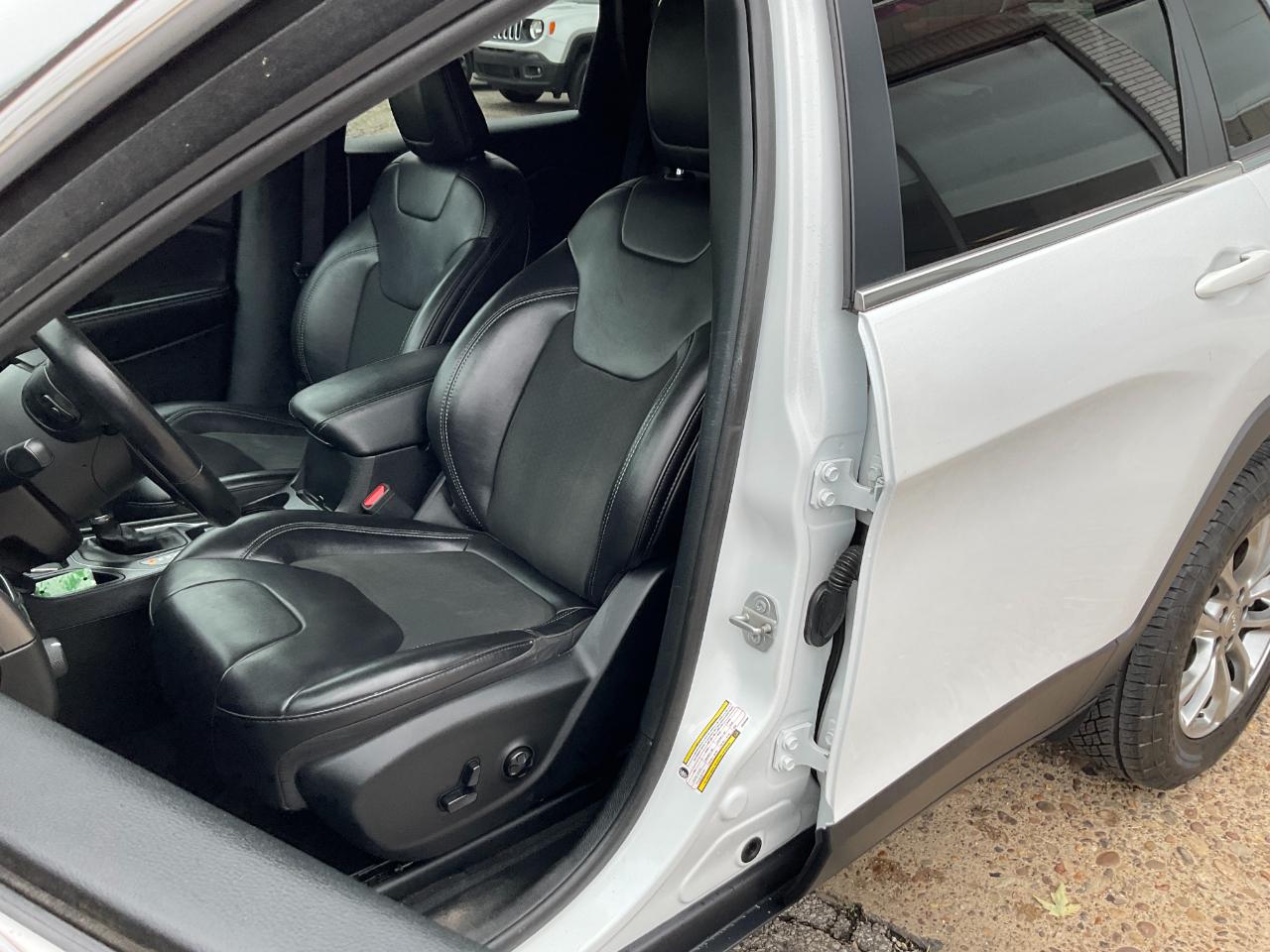 Jeep Cherokee Latitude Plus FWD 2019