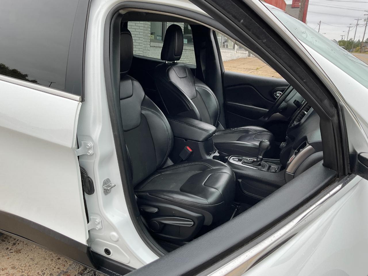 Jeep Cherokee Latitude Plus FWD 2019