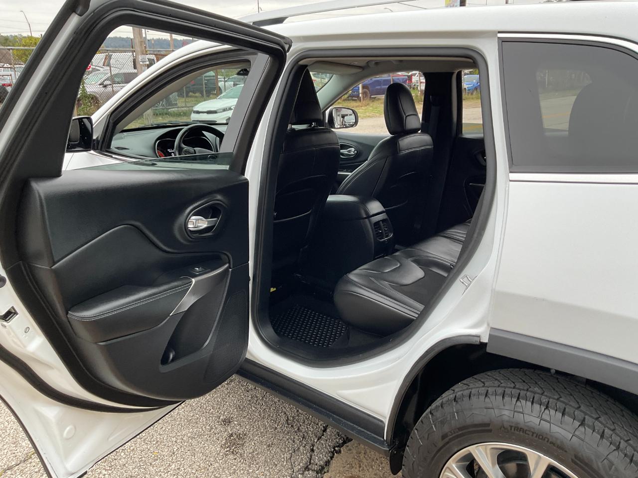 Jeep Cherokee Latitude Plus FWD 2019