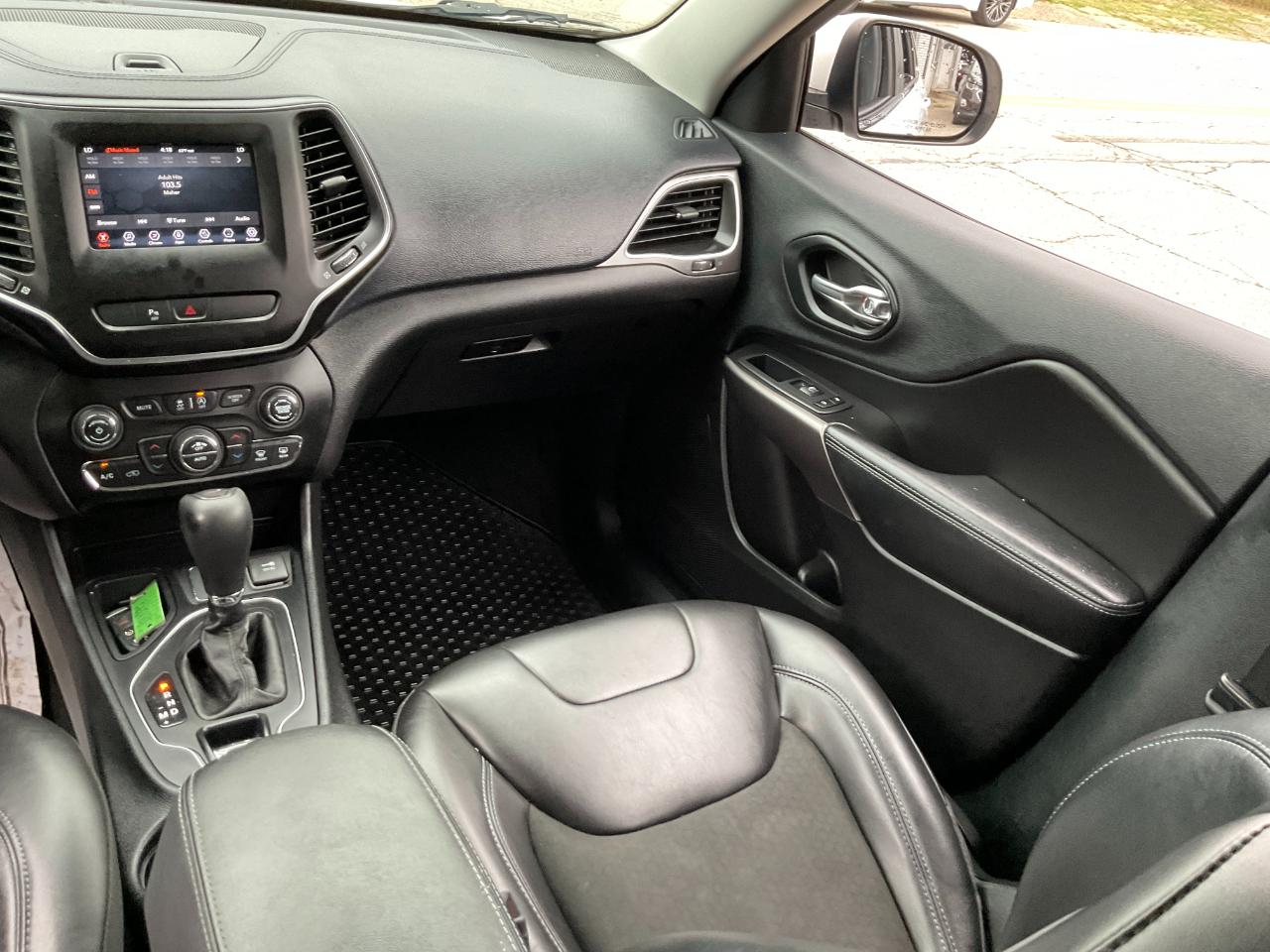 Jeep Cherokee Latitude Plus FWD 2019