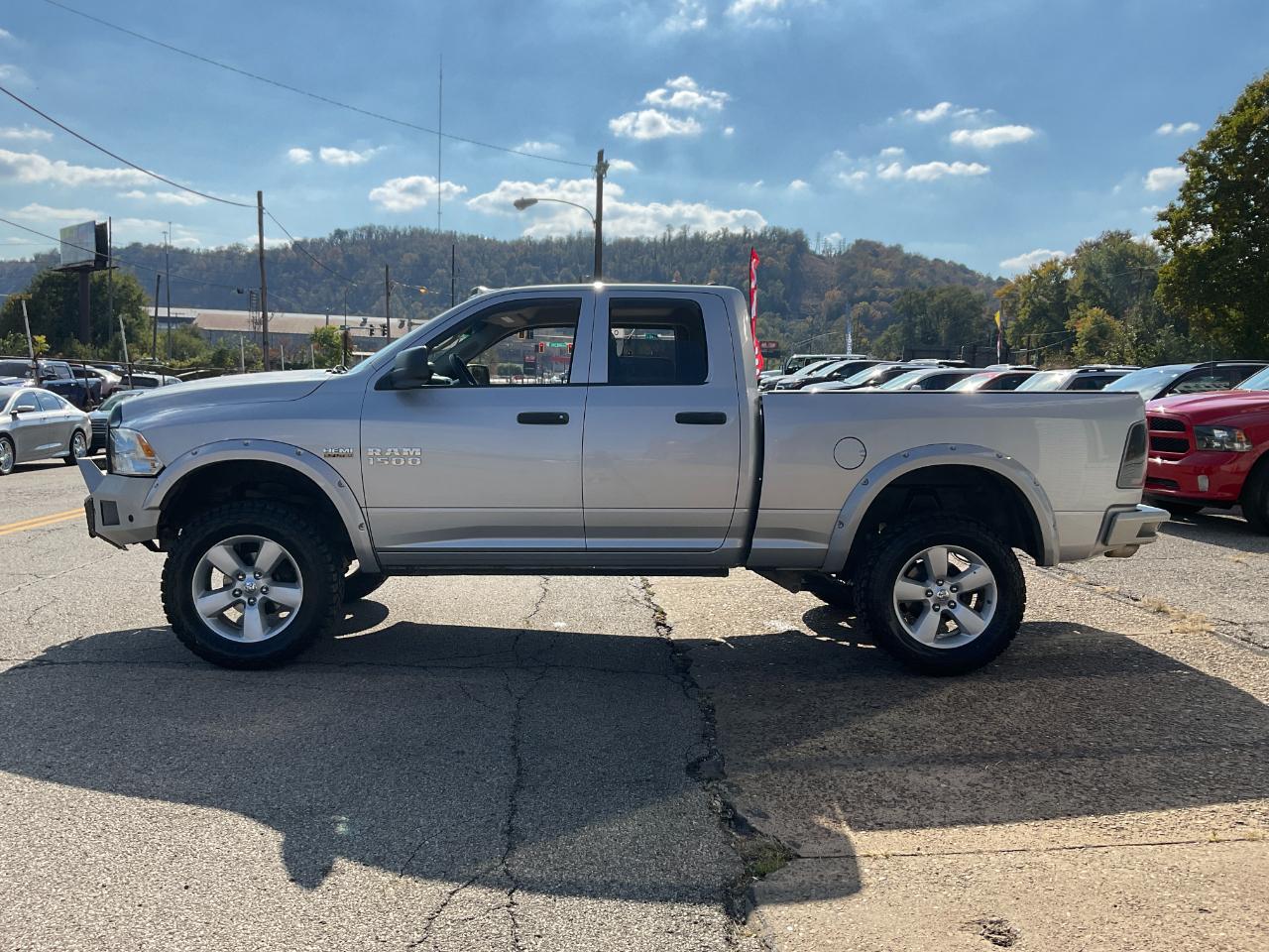 RAM 1500 Tradesman Quad Cab 4WD 2015