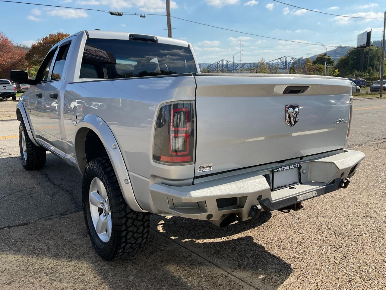 RAM 1500 Tradesman Quad Cab 4WD 2015