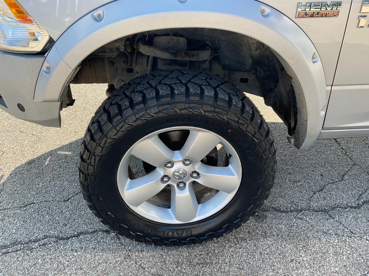 RAM 1500 Tradesman Quad Cab 4WD 2015