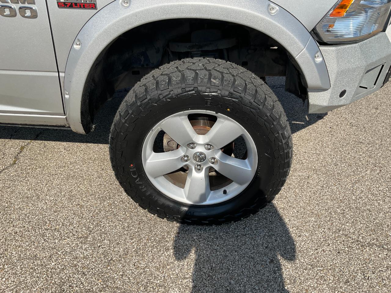 RAM 1500 Tradesman Quad Cab 4WD 2015