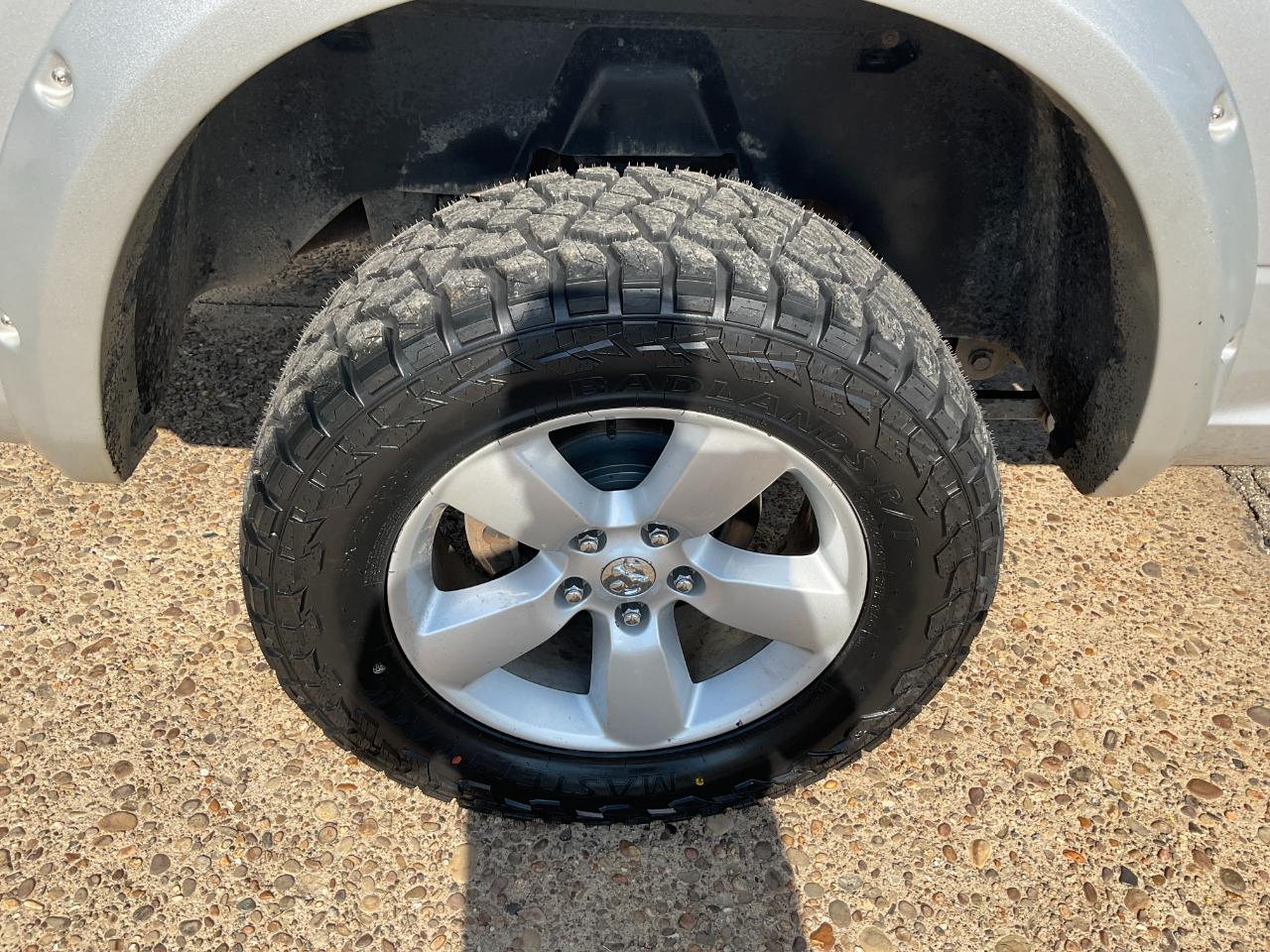RAM 1500 Tradesman Quad Cab 4WD 2015