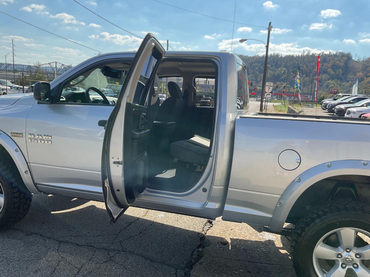 RAM 1500 Tradesman Quad Cab 4WD 2015