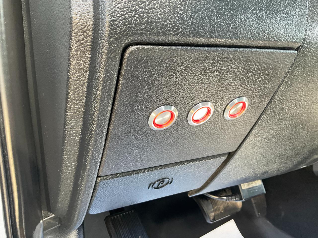 RAM 1500 Tradesman Quad Cab 4WD 2015