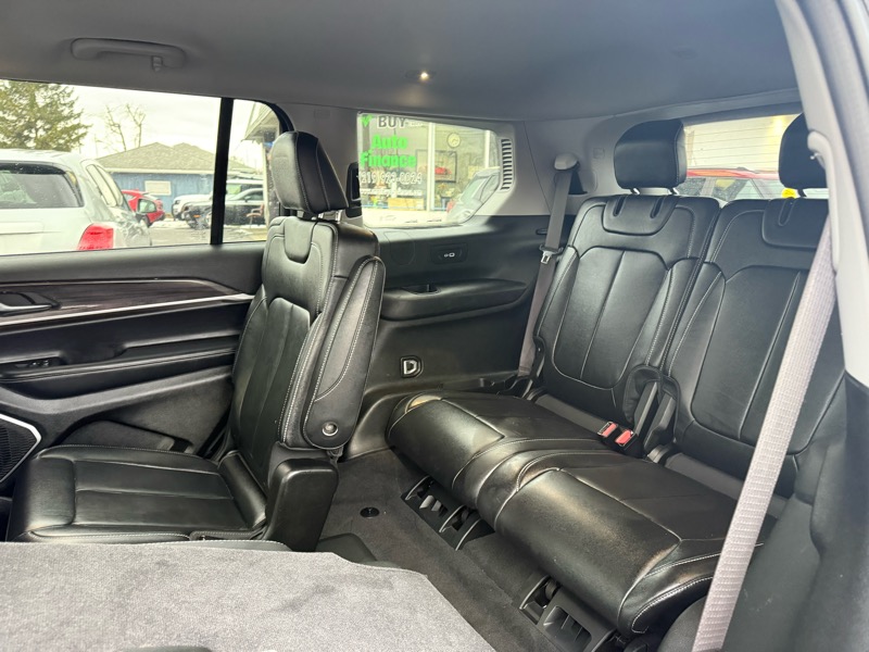 Jeep Grand Cherokee L Limited 4WD 2022