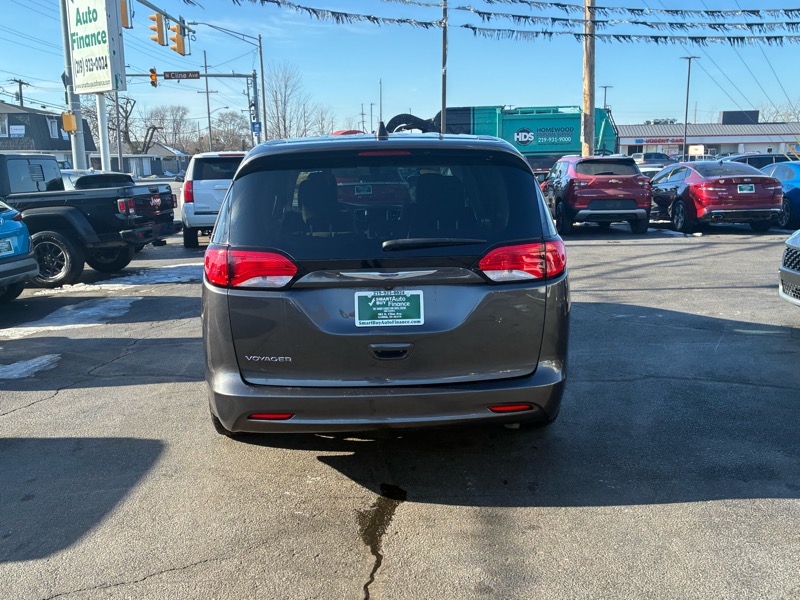 Chrysler Voyager LX 2021