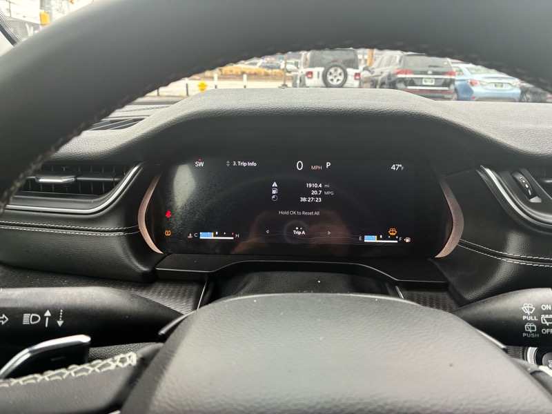 Jeep Grand Cherokee Laredo 4WD 2023