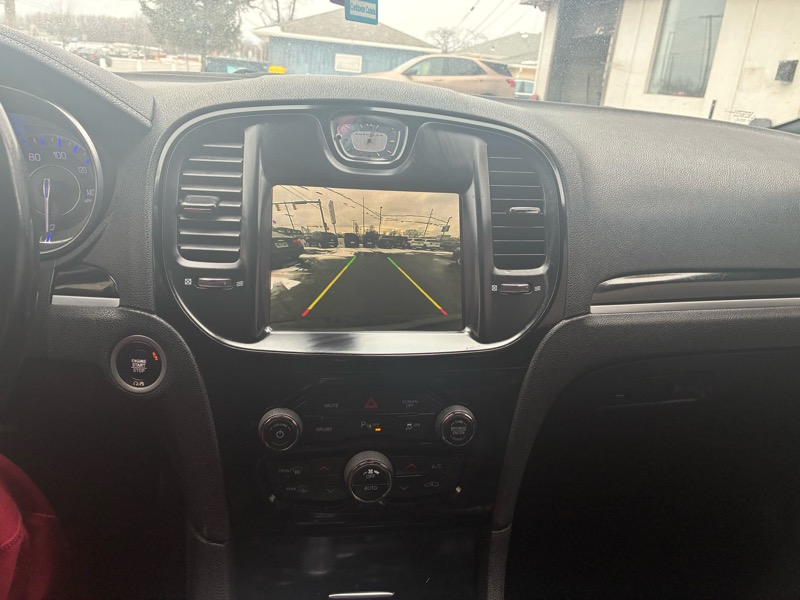 Chrysler 300 S V6 RWD 2021