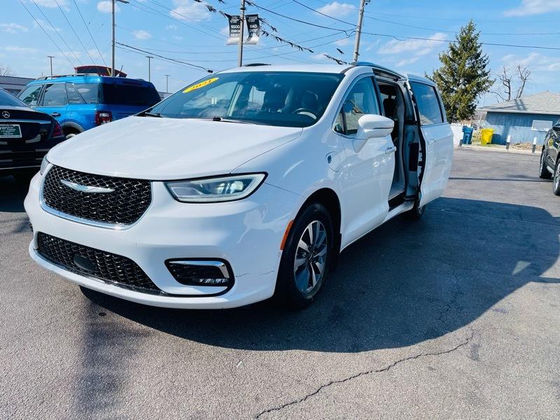 Chrysler Pacifica Hybrid Touring L 2021
